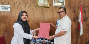 Perkuat Pelayanan Publik, Kepala Disdukcapil Luwu Utara Serahkan SK Pengangkatan PPPK Paruh Waktu
