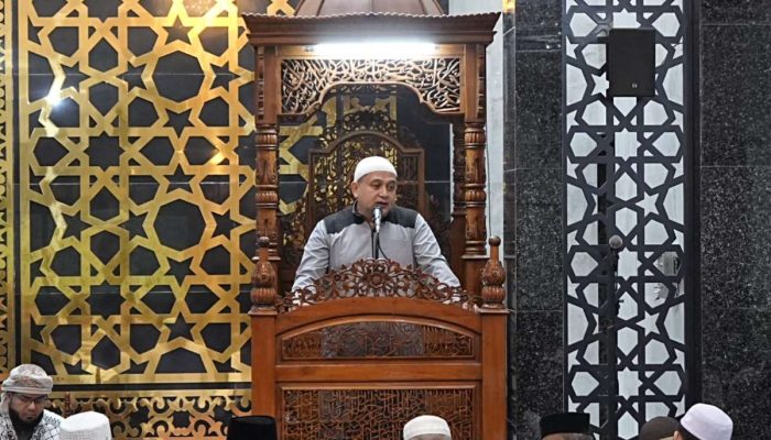 Subuh Berjamaah, Wali Kota Makassar Minta Jajaran Tak Lengah Soal Kebersihan Kota