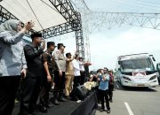 Gubernur Sulsel bersama Forkopimda Lepas Peserta Mudik Gratis Pemprov di CPI Makassar