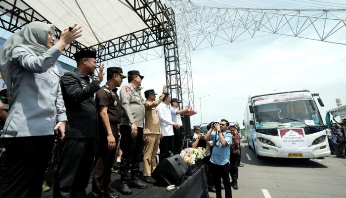 Gubernur Sulsel bersama Forkopimda Lepas Peserta Mudik Gratis Pemprov di CPI Makassar