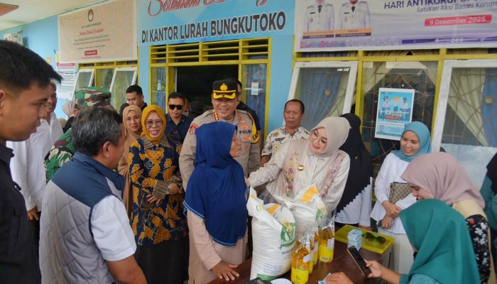 Wali Kota Kendari Luncurkan Bantuan Pangan, 280 Warga Bungkutoko Terima Beras dan Minyak Jelang Idul Fitri
