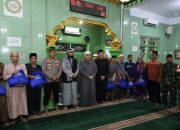 Wali Kota Munafri Serahkan Bantuan Paket Ramadan untuk Pengurus Masjid Saat Safari Subuh