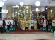 Aliyah Mustika Ilham Salat Tarawih Bersama Warga di Masjid Terapung Makassar, Perkuat Silaturahmi Lewat Safari Ramadan