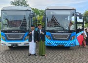 Selesai Laksanakan Salat Id, Bupati Bone Resmikan Bus Sekolah BerAmal untuk Pelajar