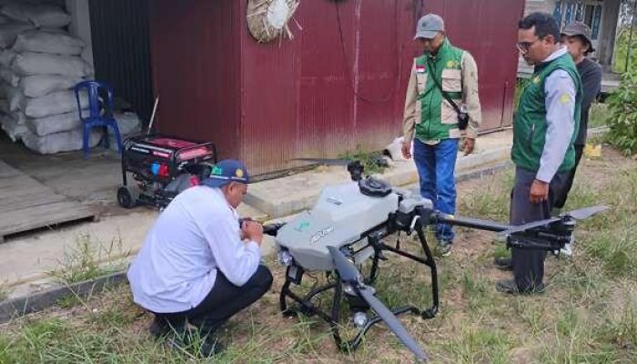 Kementan Dorong Modernisasi Pertanian, Petani CSR Kapuas Dilibatkan Operasikan Drone