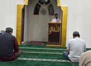 Beri Pesan Menyentuh, Kepala Disporapar Isi Ceramah Tarawih di Masjid Pemda Lutra