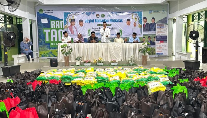 Tebar Harapan di Bulan Suci, Kemenag Bagikan 250 Paket Yatim dan Dhuafa di Puncak Joyful Ramadan Mubarak