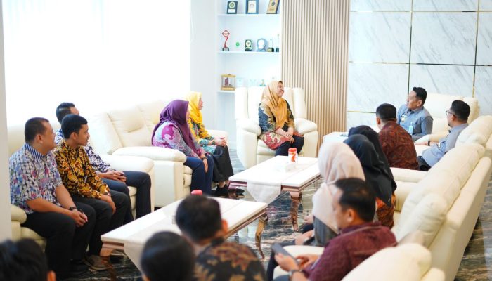 Kakanwil Andi Basmal Sambut Tim Biro BMN Setjen Kemenkum dalam Supervisi dan Evaluasi RUP 2026 di Makassar