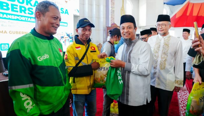Buka Puasa Bersama Ribuan Insan Transportasi, Gubernur Sulsel: Mereka Garda Mobilitas Masyarakat