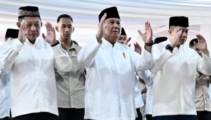 Presiden Prabowo Salat Idulfitri Bersama Korban Bencana di Aceh Tamiang