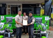 Bank Sulselbar Serahkan 2 Motor Tiga Roda untuk Perumda Pasar Makassar