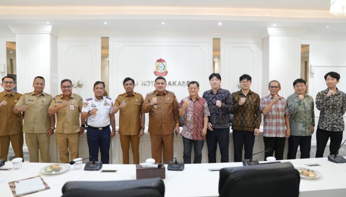 Munafri Implementasikan Smart Street Lighting di Kepulauan, Solusi Krisis Listrik 24 Jam di Makassar