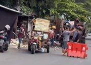 Puluhan Tahun Bertahan, PKL Mariso Bongkar Lapak Secara Mandiri demi Penataan Kota