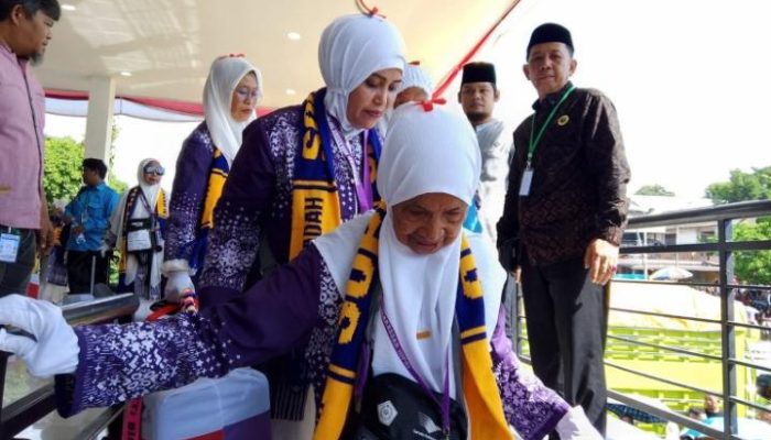 Sejarah Baru Haji Layanan Imigrasi Arab Saudi Hadir di Tanah Air, Kloter 1 Sulsel Embarkasi Makassar Dikuasai Jemaah Soppeng