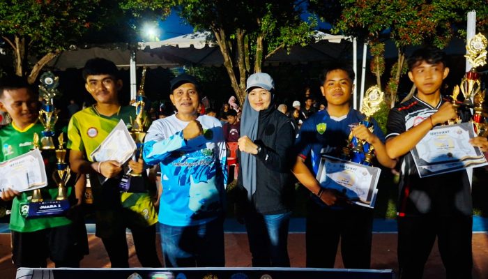 SMAN 1 Luwu Utara Sabet Juara Umum Turnamen Bola Voli SMANSA Lutra 2026