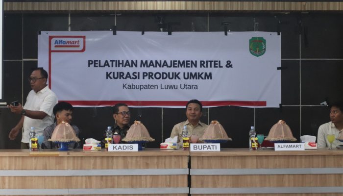 Sinergi Alfamart dan DP2KUKM Luwu Utara, Dorong UMKM Lokal “Naik Kelas” Melalui Pelatihan Kurasi Produk